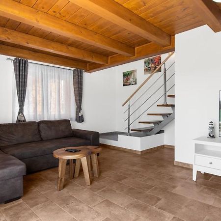 Holiday Home Lino Dajla Dış mekan fotoğraf