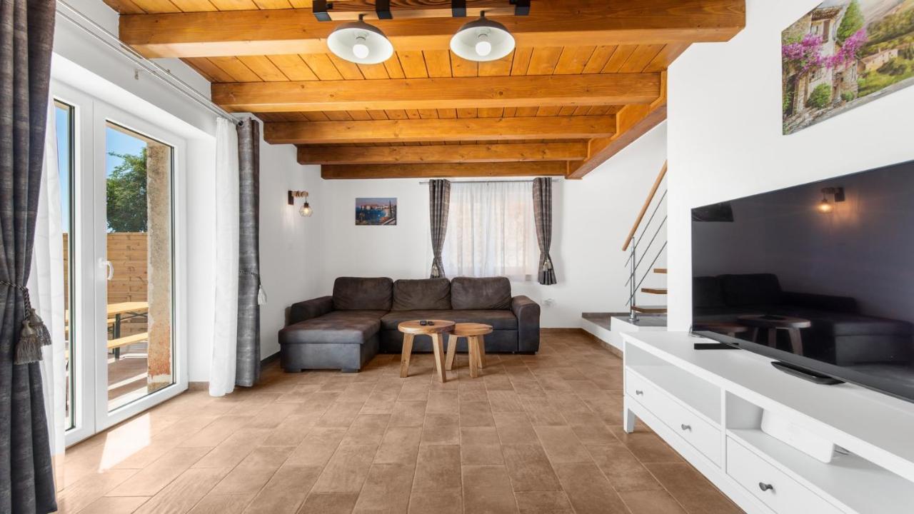 Holiday Home Lino Dajla Dış mekan fotoğraf